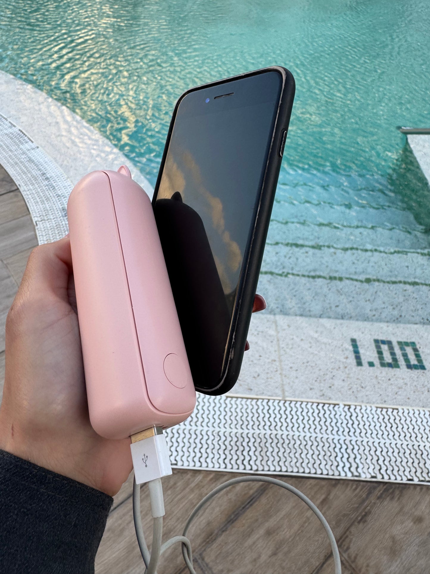 Handheld Fan with built in USB Charger Powerbank